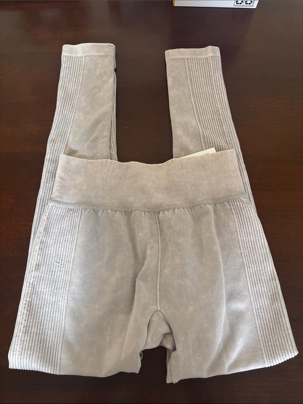 Light grey Aeropostale leggings
